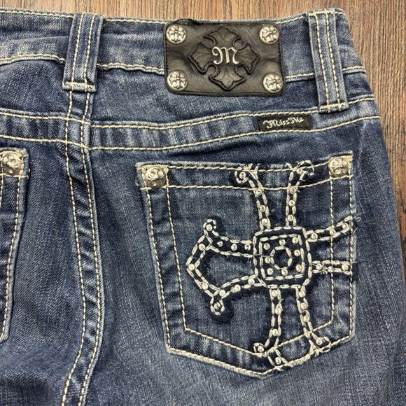 MISS ME BootJeans Rhinestone White Cross Distressed Medium Wash Size 26 - Picture 7 of 12